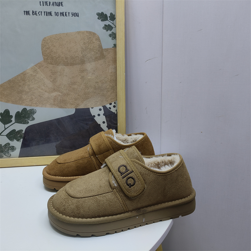 无注册商标绒面加绒保暖勃肯鞋