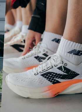 NEW BALANCE NB 男子薄底减震碳板竞速休闲运动 跑步鞋 MFCRRCH2