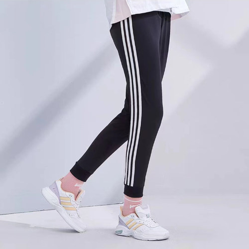 阿迪达斯女子黑色透气运动休闲裤