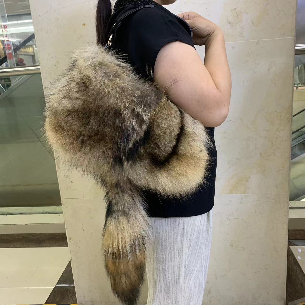 真毛狐狸毛包包女单肩毛毛月亮包欧美时尚简约手拎斜挎皮草腋下包
