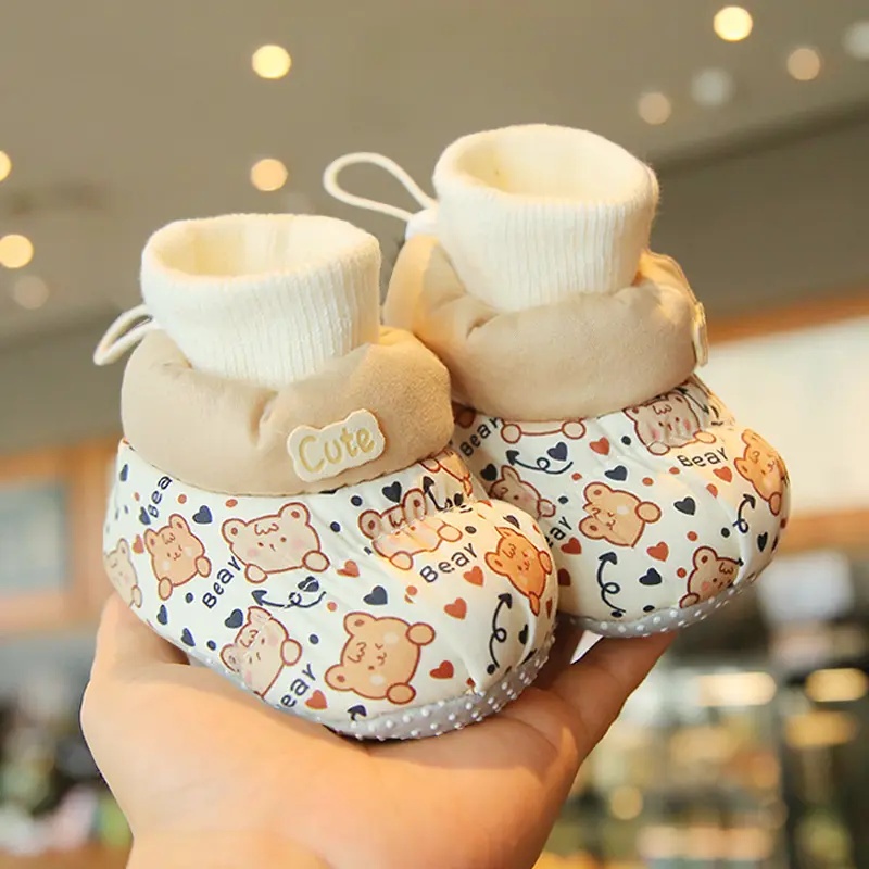 冬季软底保暖宝宝步前鞋