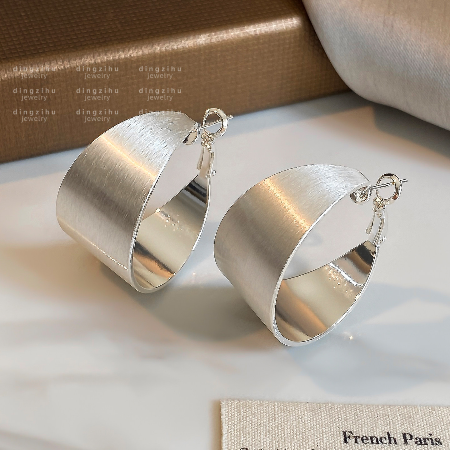 银色素圈拉丝大圈圈耳环女夸张大气高级感轻奢气质耳扣冷淡风耳饰,饰品/流行首饰/时尚饰品新,耳环,淘宝优惠券,粉丝福利购,淘宝优惠卷