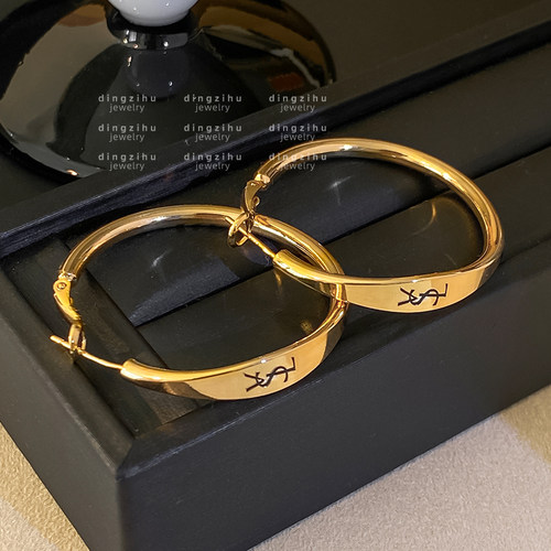 金色字母大圈圈耳环女士欧美复古气质高级感耳圈夸张大气设计耳饰
