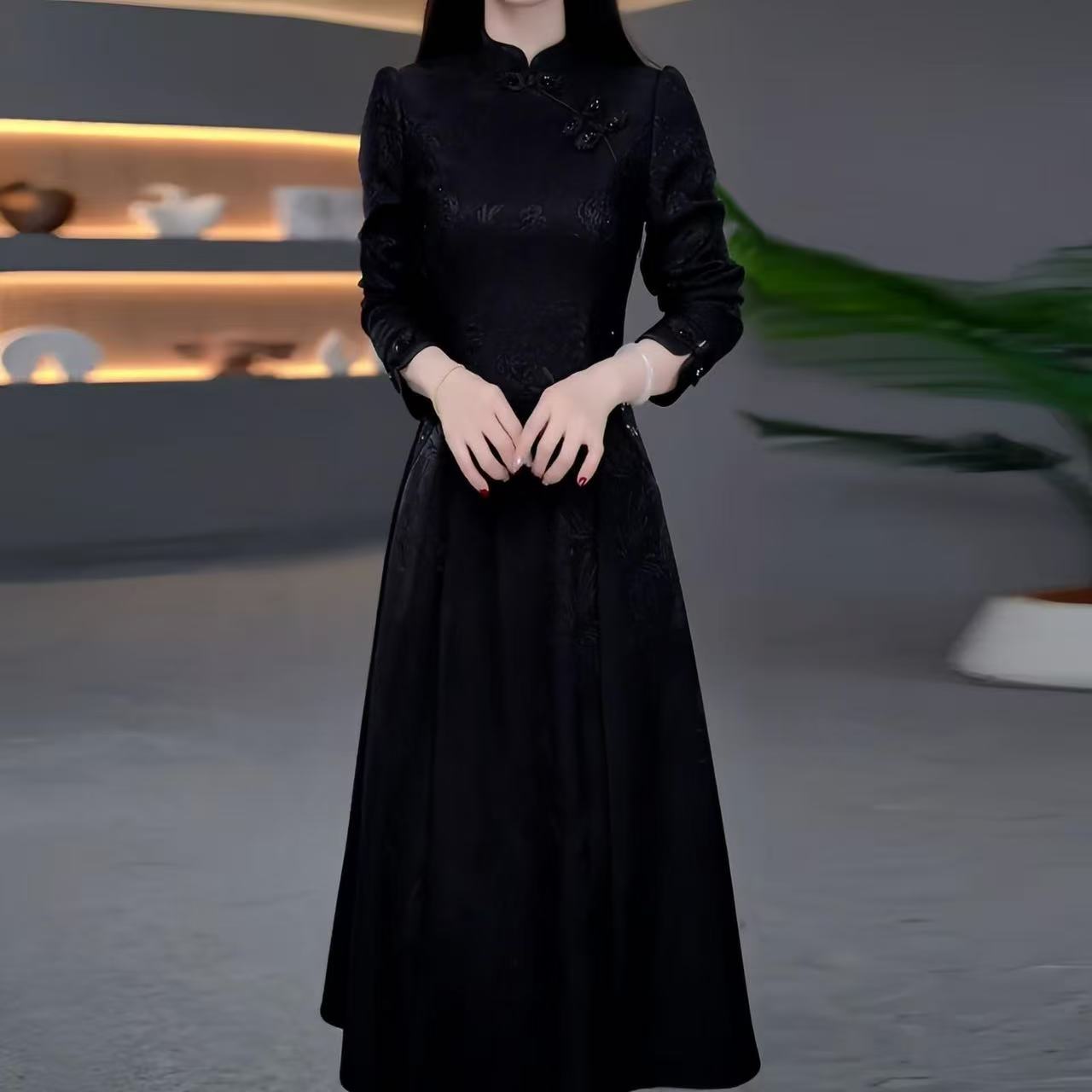 阔太太加绒妈妈装高端精致裙子