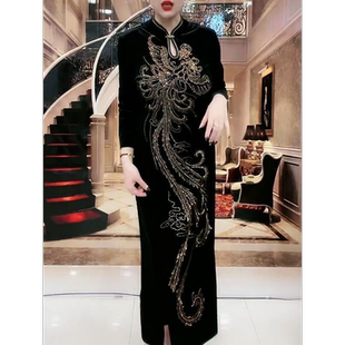 优雅凤凰烫钻丝绒连衣裙女2025秋季 中老年阔太太改良旗袍长裙 新款