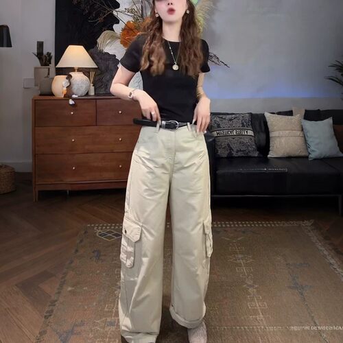浅卡其色工装阔腿裤女2026年夏季薄款大码胖mm多口袋直筒休闲裤子