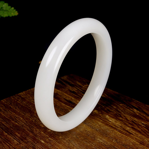 和田羊脂白玉手镯女款59mm