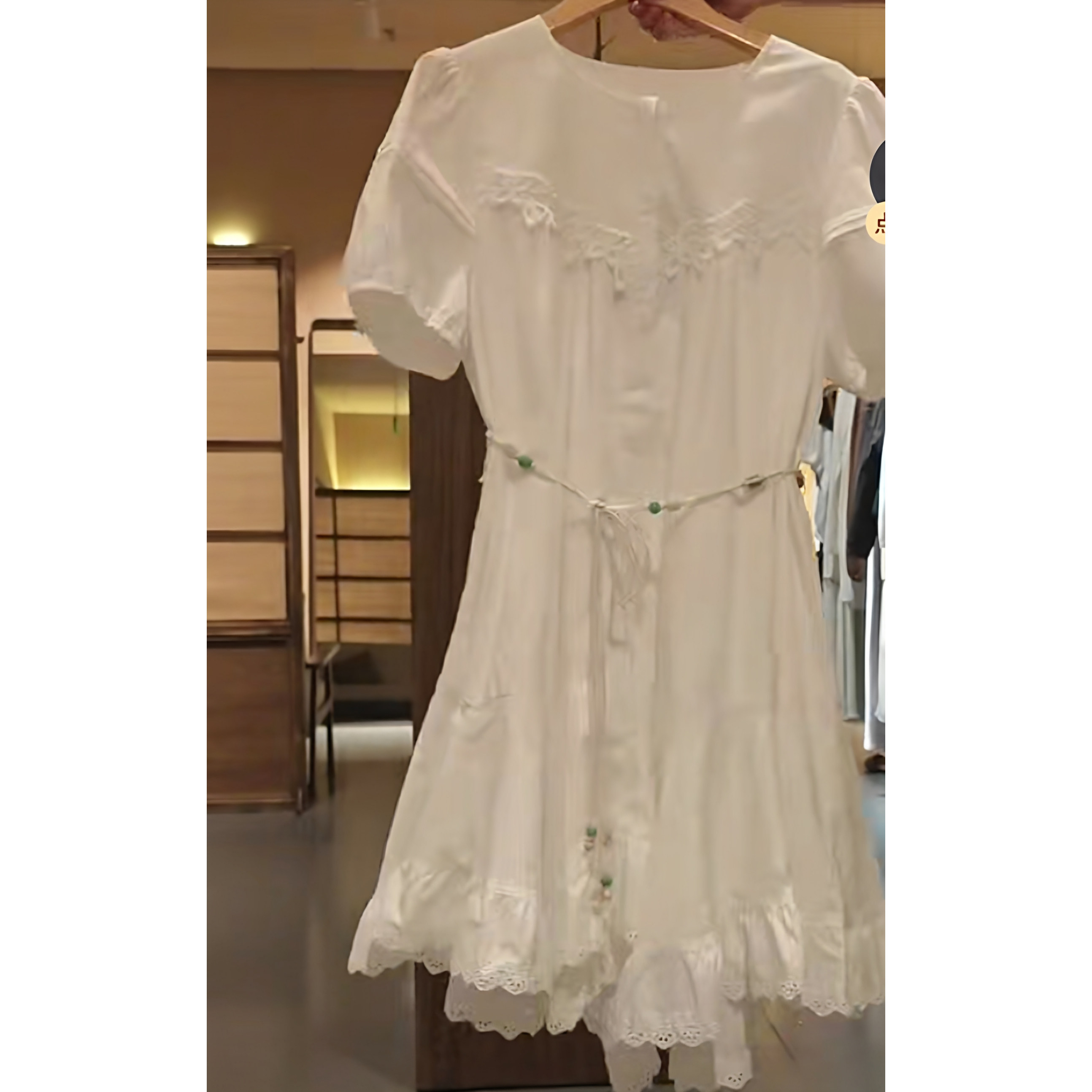 2026年夏季新款蕾丝花边圆领短袖 A字腰带女士短款连衣裙