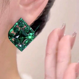 绿为尊绿为贵绿色锆石菱形大耳钉女秋冬轻奢高级耳环气质夸张耳饰