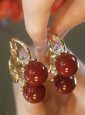法式轻奢高级感红色珍珠耳环女时尚设计锆石耳扣精致优雅大气耳饰