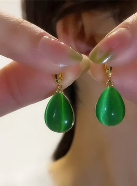 绿色水晶耳饰女水滴猫眼石耳坠2024年新款爆款百搭精致耳扣耳环