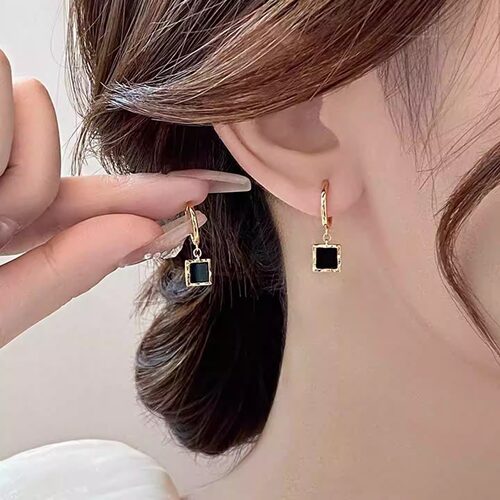 黑色方形耳扣耳圈女简约气质轻奢高级感小方块耳坠耳环新款耳饰
