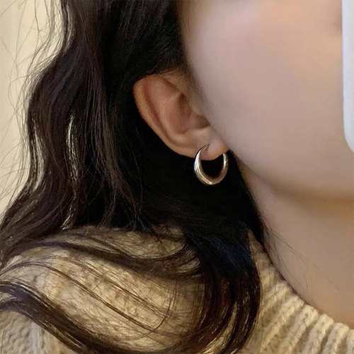 925银针月牙素圈耳钉女