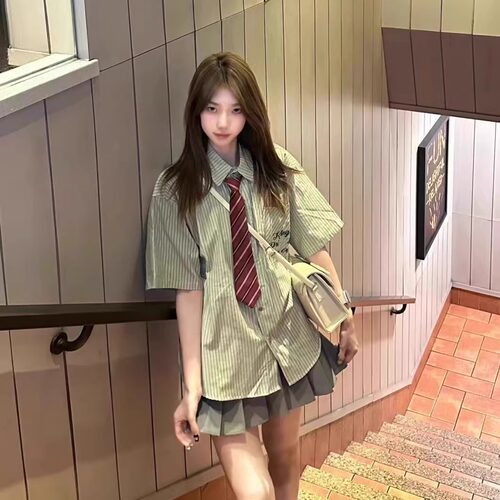 学院风舒适面料jk衬衫百褶裙