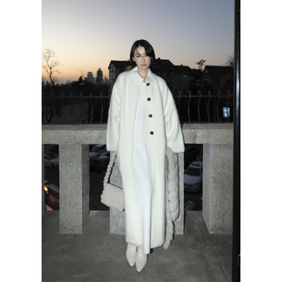 《松绒针织》冬季复古羊绒大衣外套