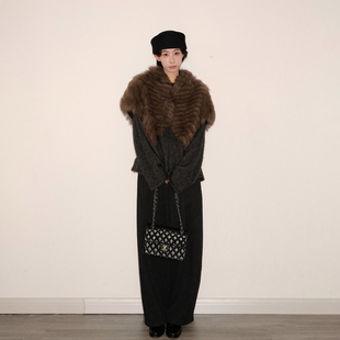 Call me Blue设计感秋冬蕾丝拼接一字领针织绵羊毛兔毛毛衣