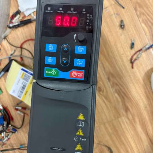 GD270-7R5-4英威腾变频器，功能包好，（外壳有瑕