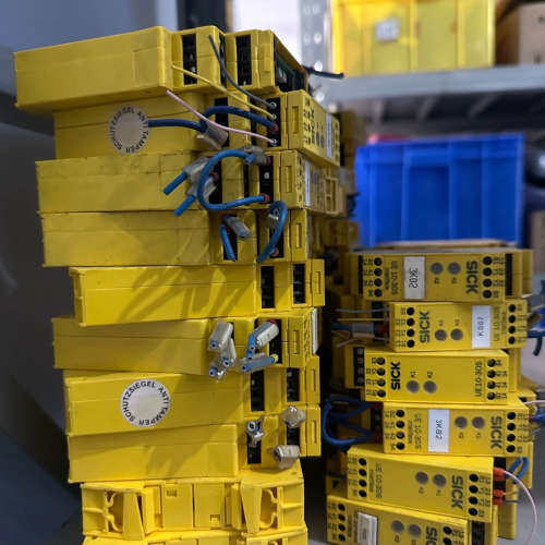 德国西克SICK安全继电器UE10-30S2D0，60249