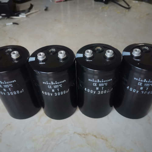 日本尼吉康电容,变频器拆机的,400v3000 uF,直径6