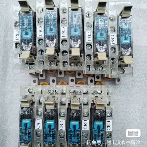 Omron继电器G7SA-3A1B 24V DC带底座