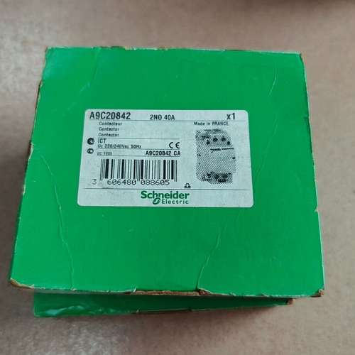 iCT接触器，型号A9C20842，2NO 40