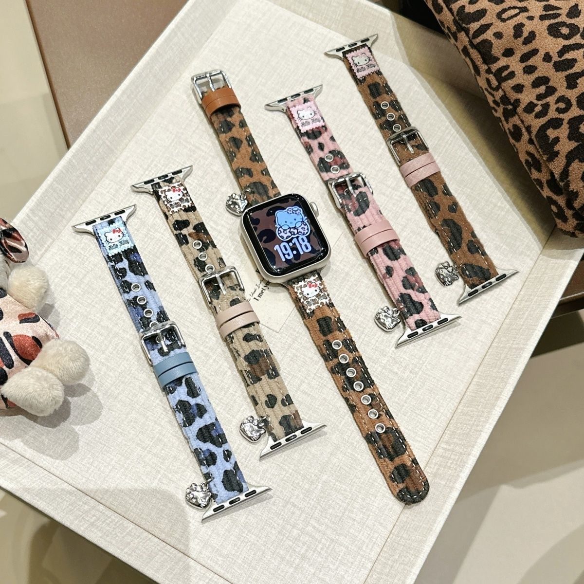 豹纹KT适用小米8/9pro表带s11/10灯心绒iwatch9高级苹果挂饰se456