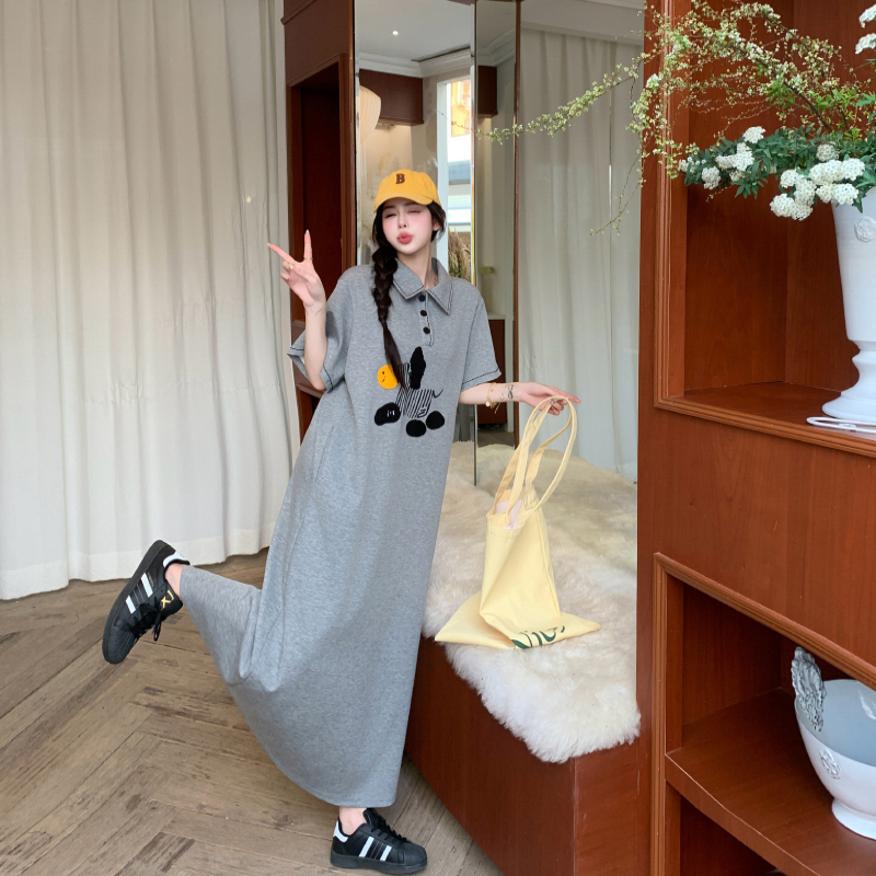 polo领灰色直筒卫衣连衣裙女夏季2025新款松驰感慵懒风t恤超长裙