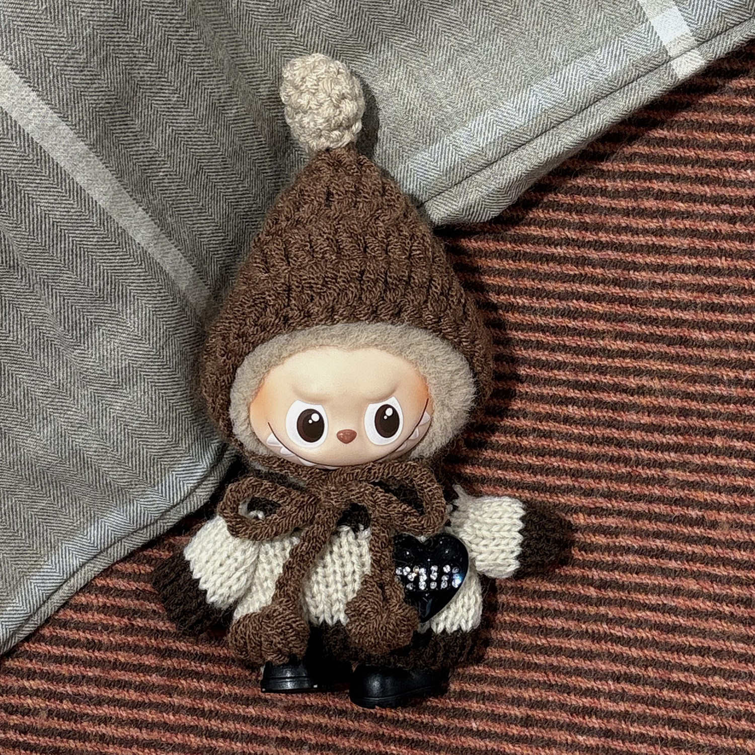 【榛果布朗尼】labubu4.0四代娃衣迷你10cm小鼻噶咖色毛衣套装,模玩/动漫/周边/娃圈三坑/桌游,潮玩娃衣,淘宝优惠券,粉丝福利购,淘宝优惠卷