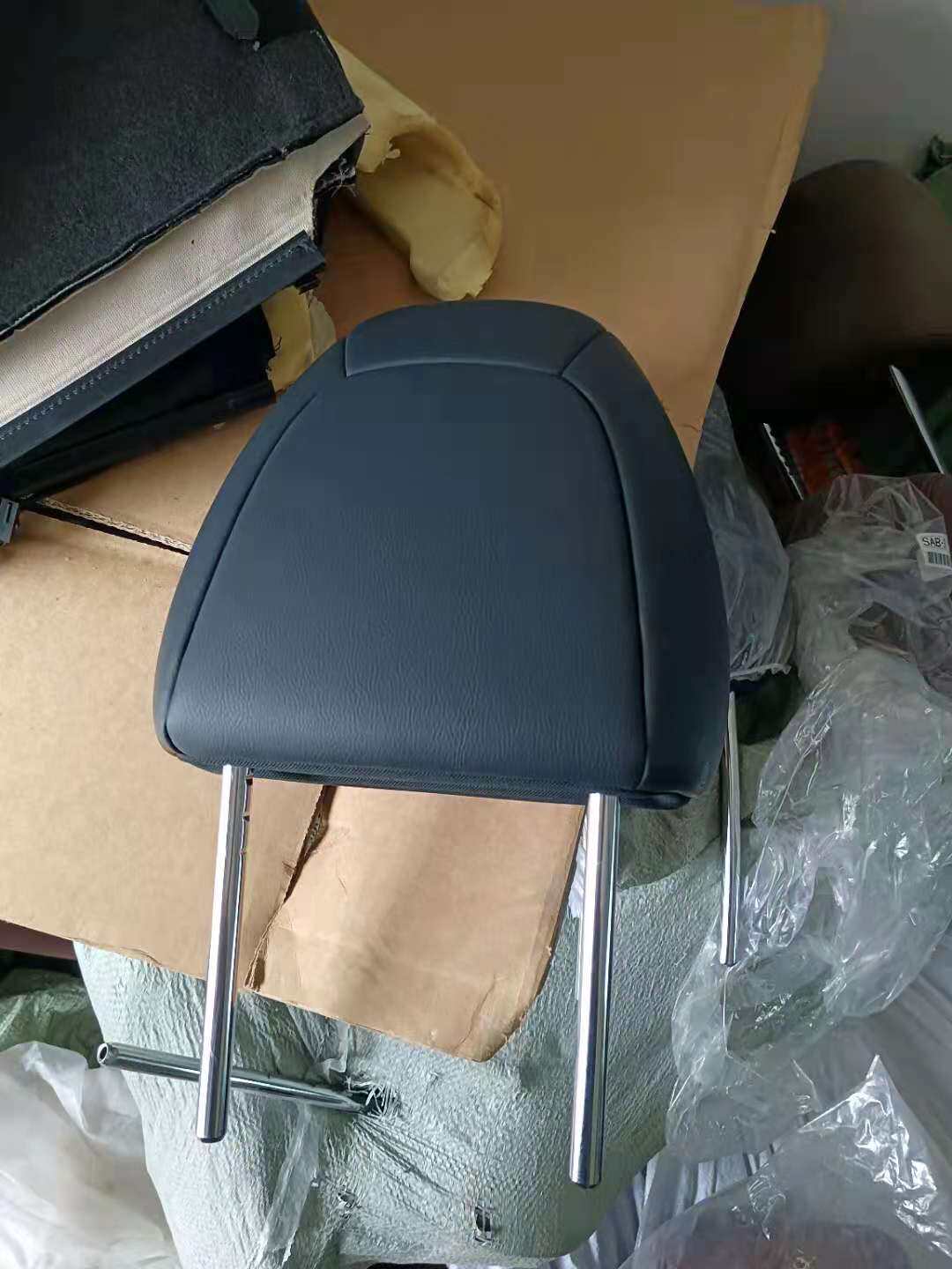 适用日产奇骏逍客轩逸楼兰天籁英菲尼迪汽车配件总成座椅靠背头枕