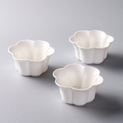 陶瓷纯白异形不规则小碟点心碟下午茶花瓣小碗餐厅特色创意小碟子