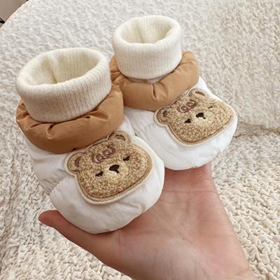 秋冬新生婴儿0-1岁男女宝宝软底加厚鞋袜一体不掉跟加绒护脚棉鞋