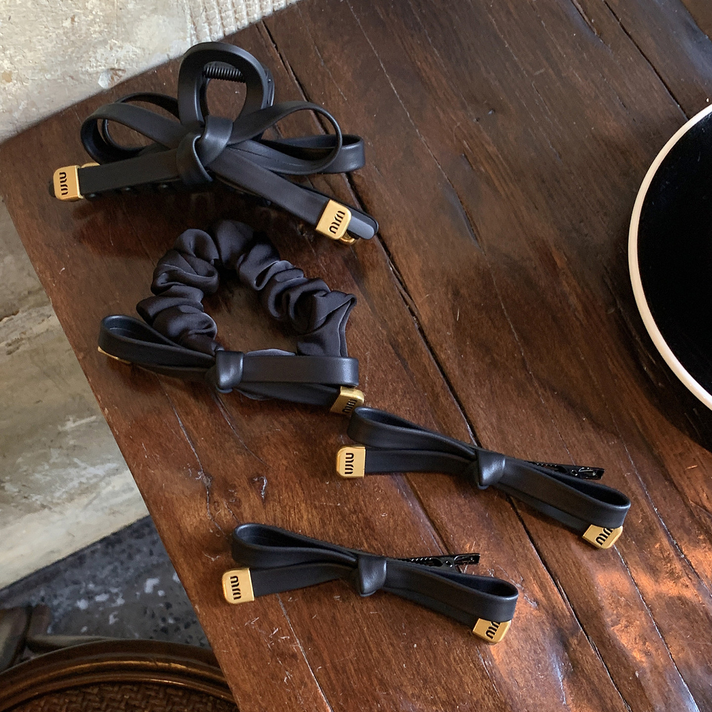 高级miu感蝴蝶结发饰 中古磨砂皮质独特漂亮抓夹大号发量大鲨鱼夹,饰品/流行首饰/时尚饰品新,发饰,淘宝优惠券,粉丝福利购,淘宝优惠卷