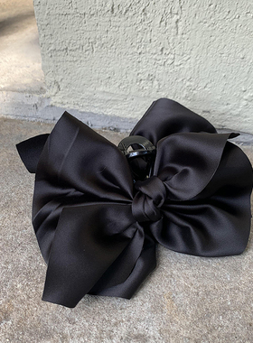 慵懒法式 锻面黑色大蝴蝶结抓夹后脑勺大号发抓 盘发鲨鱼夹