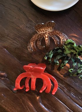 超漂亮的波波咖 小众设计爱心抓夹大号发量大饱满后脑勺鲨鱼夹