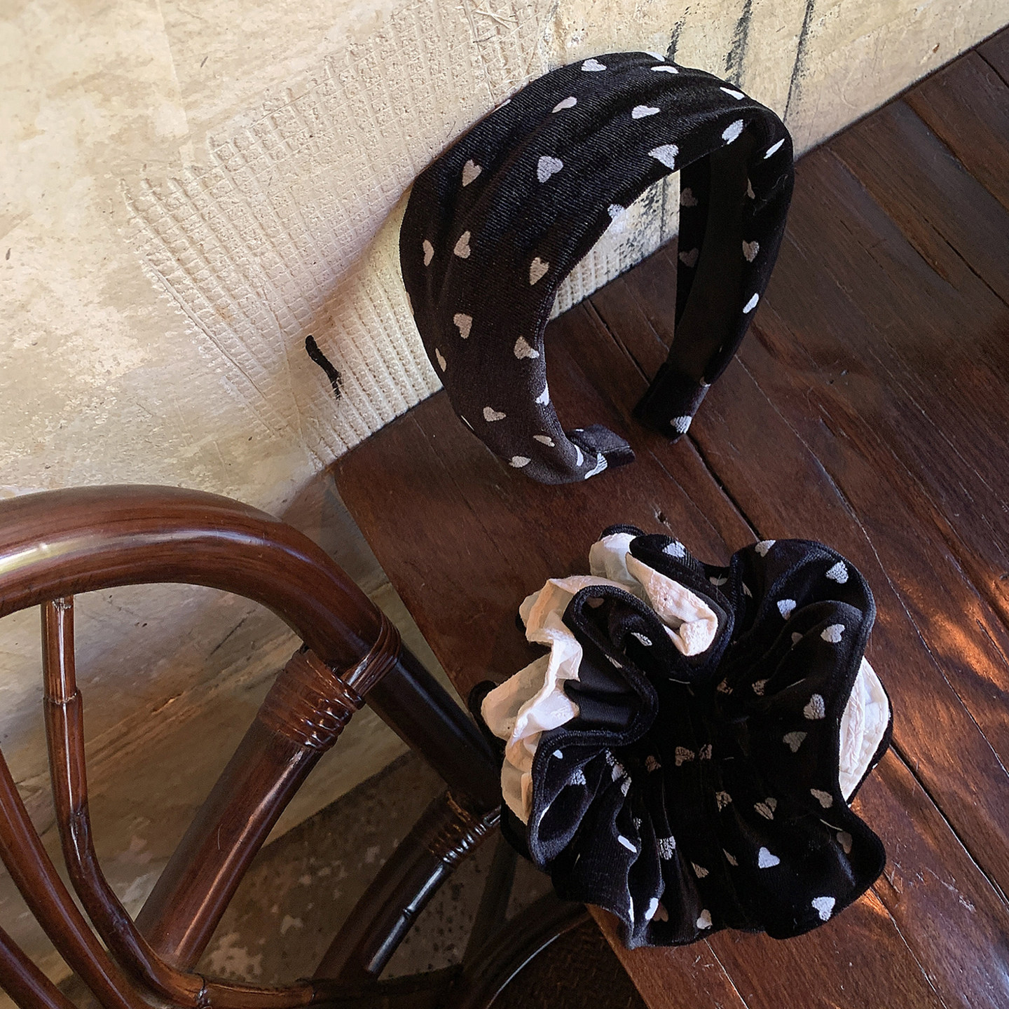 温柔爱心头饰 复古黑丝绒适合冬天的发箍女款高级感洋气时尚头箍,饰品/流行首饰/时尚饰品新,发饰,淘宝优惠券,粉丝福利购,淘宝优惠卷