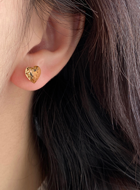 Aaim 爆闪碎碎冰金色爱心耳钉女轻奢高级精致小巧耳饰品2025新款