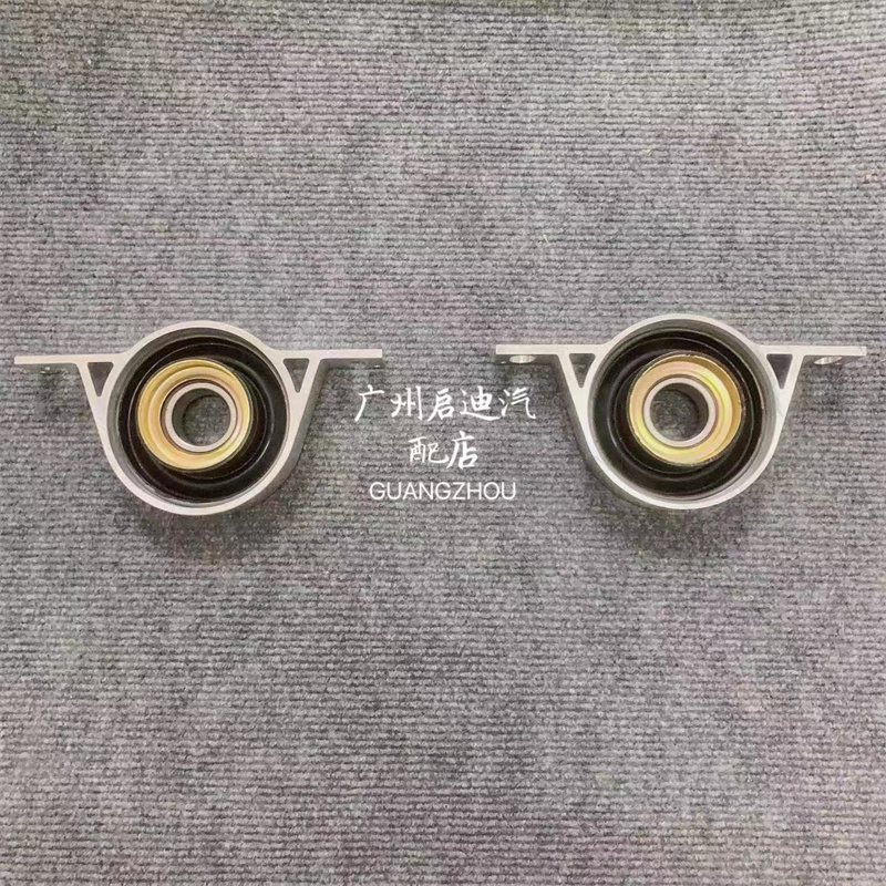 凯迪拉克SRX05-17款传动轴吊胶