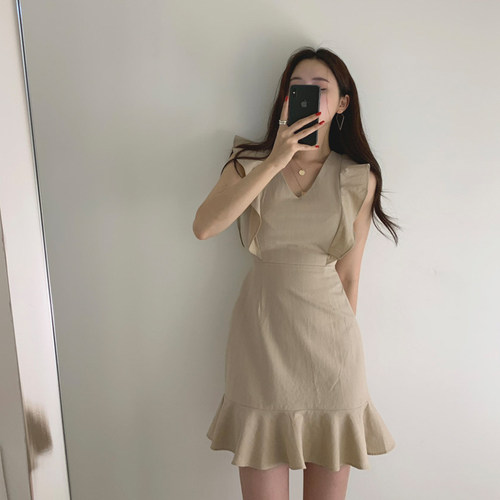 三小姐的咖啡荷叶边鱼尾包臀连衣裙2026新款女夏修身收腰显瘦裙子