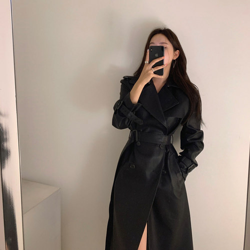 三小姐的咖啡黑色中长款过膝皮衣风衣2026新款女秋冬修身外套大衣