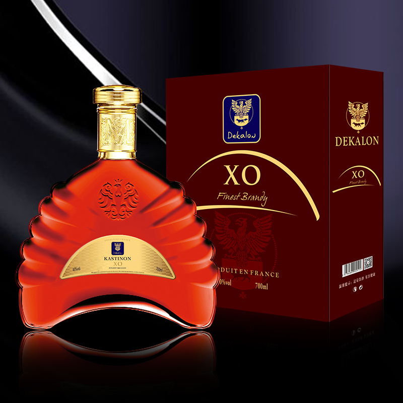 ·¨¹úÔÆ¿½ø¿ÚÑó¾Æ xo°×À¼µØ ÀñºÐÌ××° 700ml