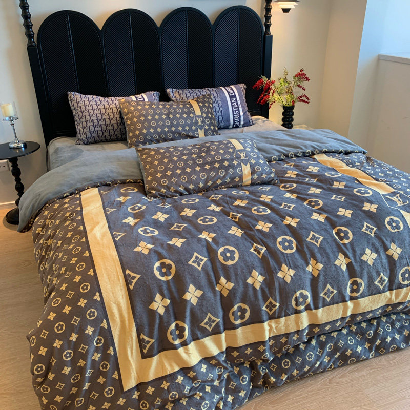 轻奢冬季牛奶绒四件套双面加厚被套床单珊瑚绒法兰绒三件床上用品