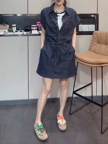 宽松轻奢高级感气质牛仔连衣裙子