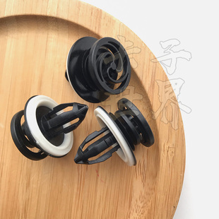 适用于老款奥迪C5S4RSA3A6A4前后车门内装饰板音响改装卡扣子配件