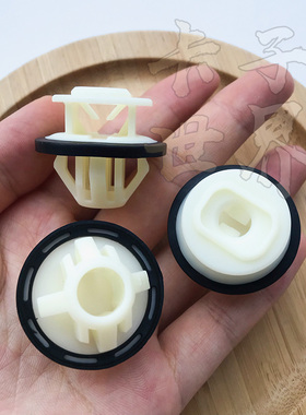 奔驰X218C217C238S207A207W204W205W222侧裙门槛护板裙边衬里卡扣