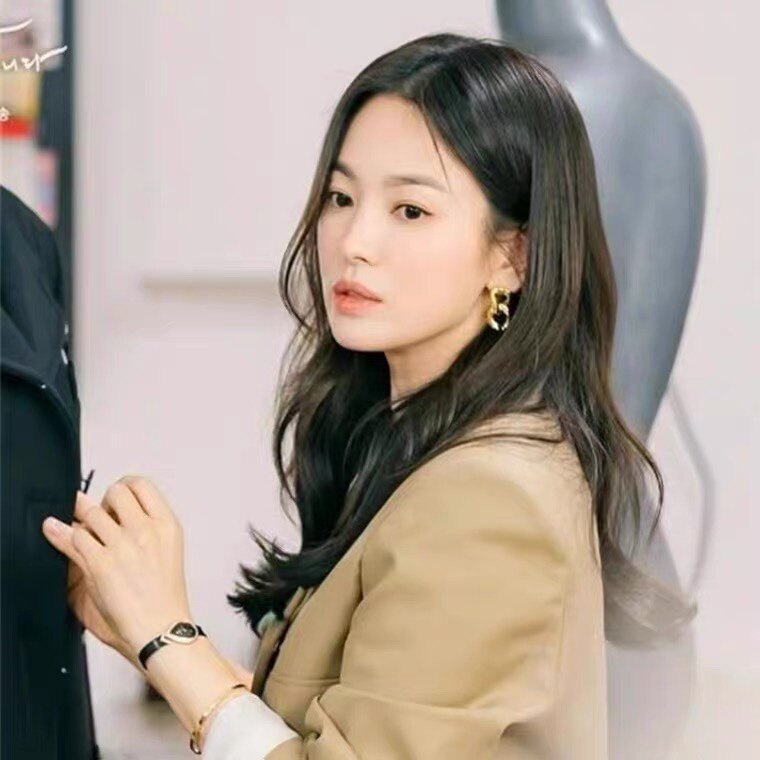 韩国进口人气新品耳环明星同款简约百搭金属环扣耳钉耳饰金银女