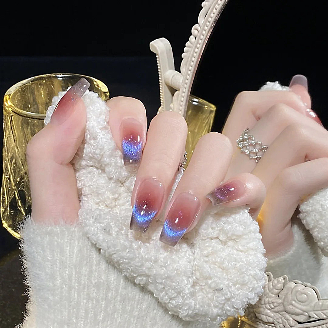 显白纯欲腮红猫光美甲成品百变蓝色多巴胺爆闪假指甲纯手工穿戴甲
