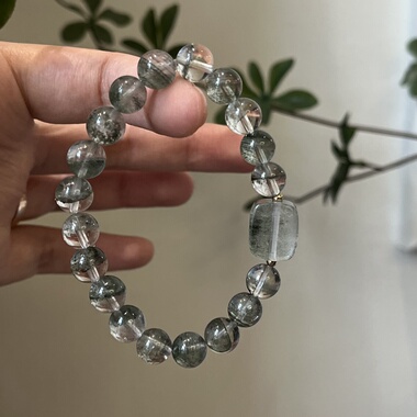 木-天然水晶绿幽灵孔雀石绿檀木绿幽灵手串手串五行喜木生日礼物