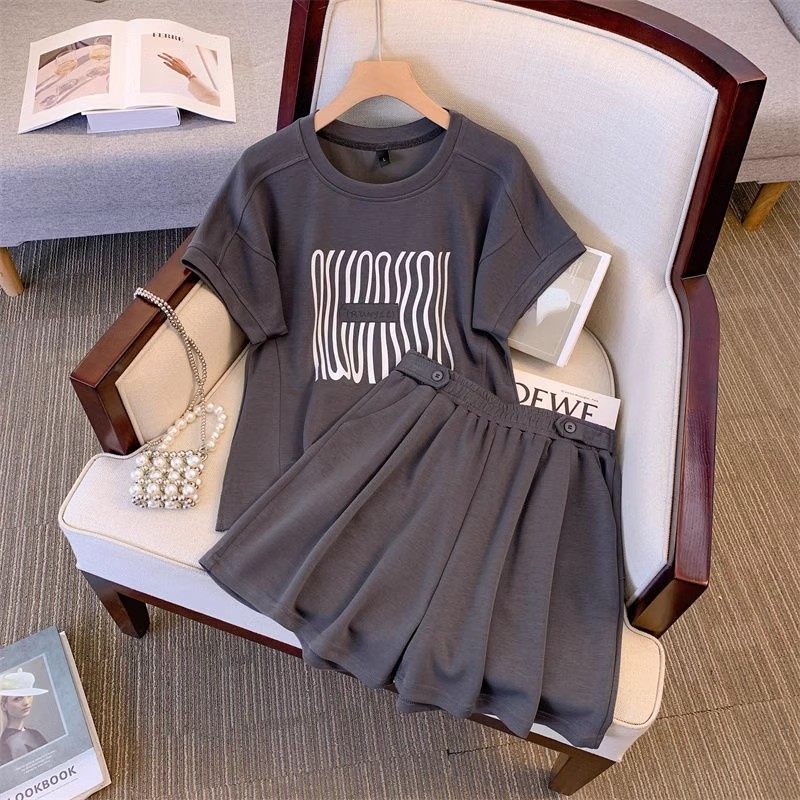 韩版休闲运动显瘦大码套装夏季胖mm圆领短袖上衣短款两件套300斤