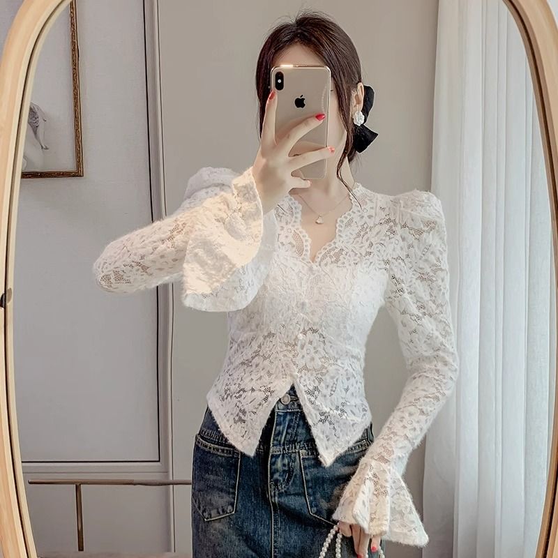 甜美修身褶皱设计感打底蕾丝衫女