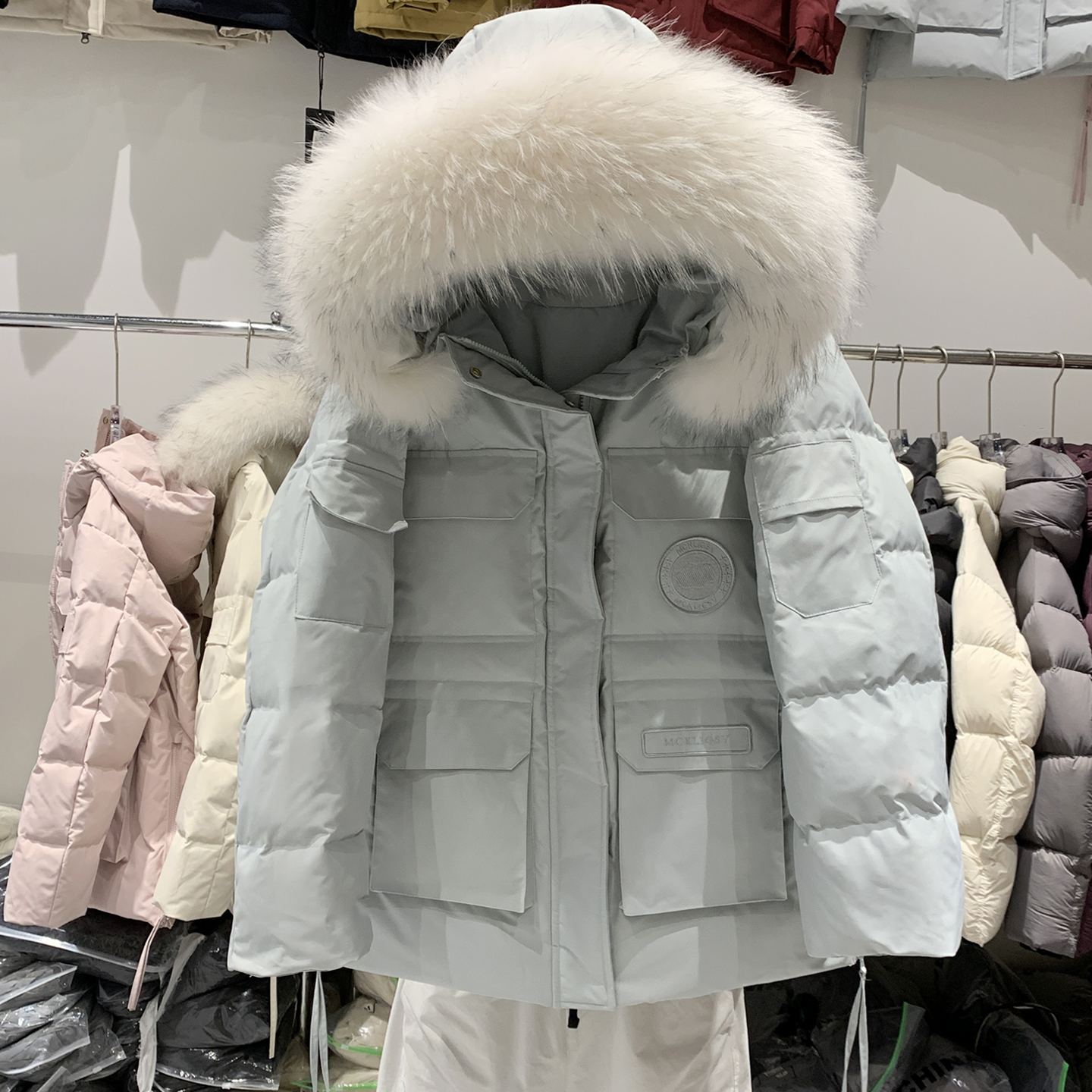 2025年新款羽绒服女短款韩版加厚宽松大毛领白鸭绒派克工装外套女